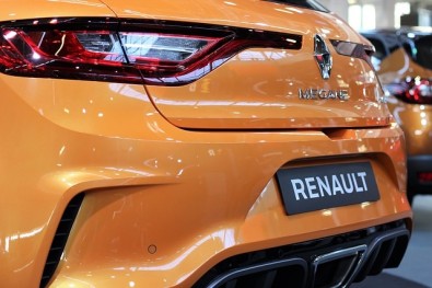 El Renault Mégane tiene una versión familiar con opción de acabado GT y  también una versión deportiva, el Mégane RS