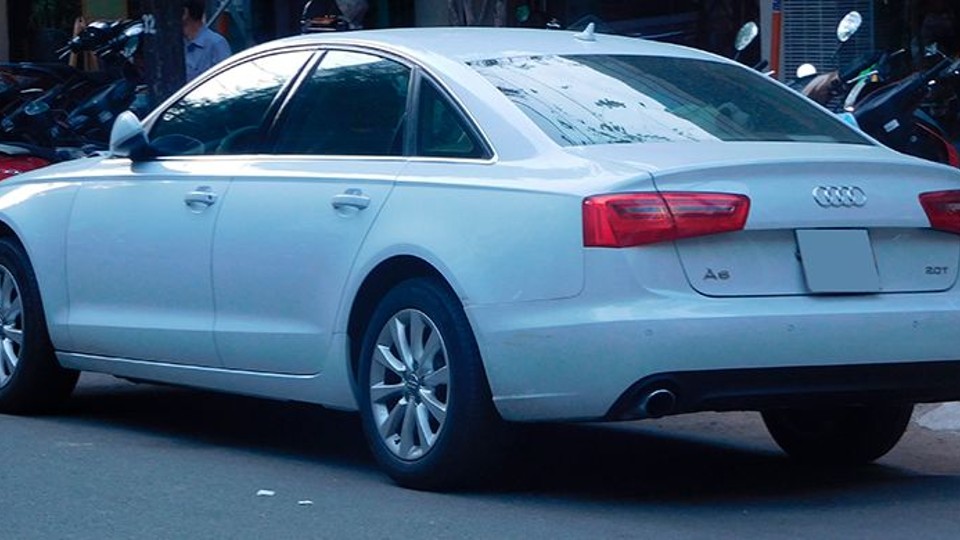El Audi A6 2015 posee un diseño exterior e interior clásico y elegante