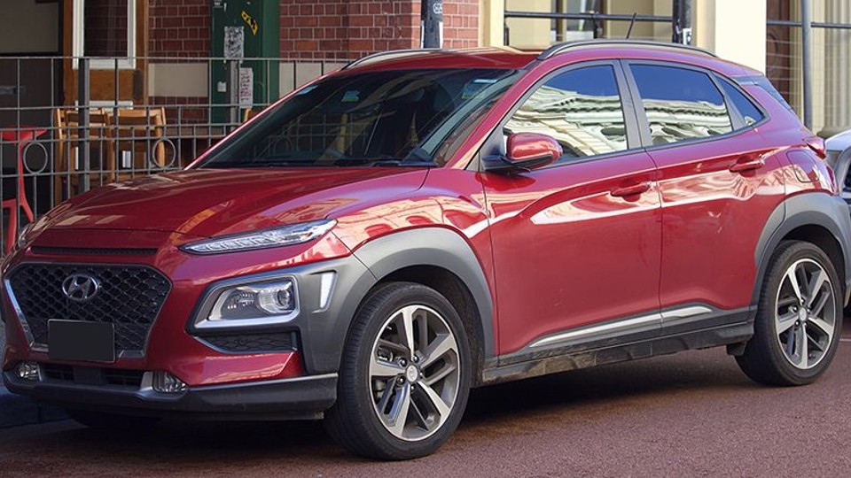 El Hyundai Kona 2017 es cómodo, de interior amplio y de buena dinámica sobre el asfalto