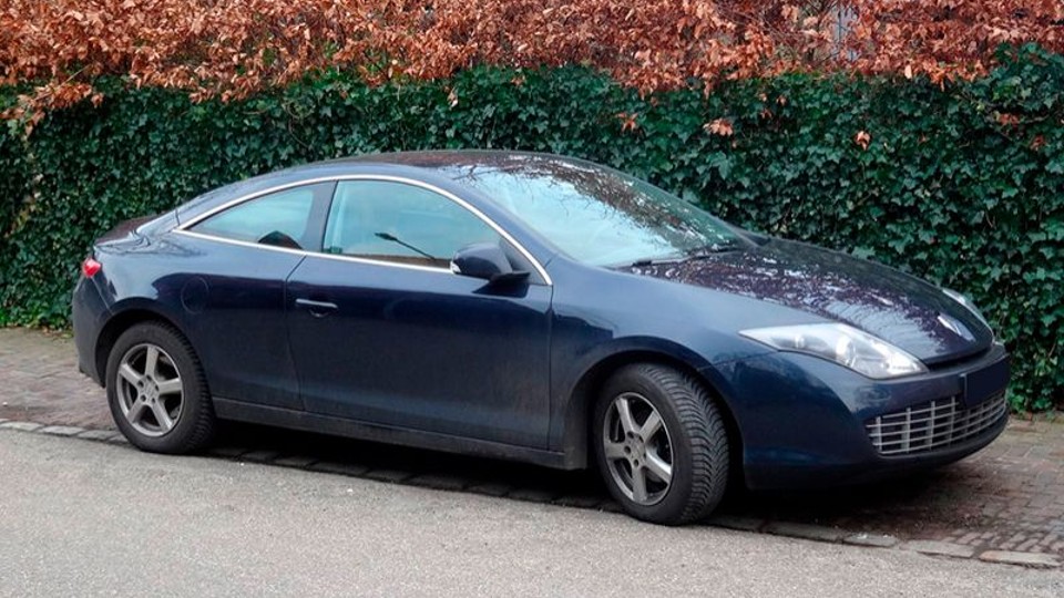 El Renault Laguna Coupé 2015 es un turismo preciso, seguro y dinámico