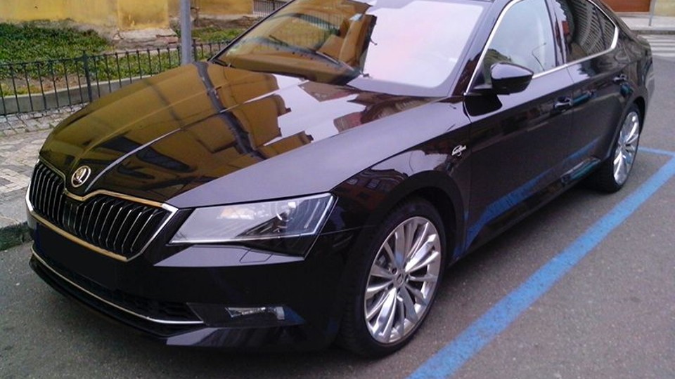 El Škoda Superb 2015 es una berlina que ofrece un rodar suave y silencioso