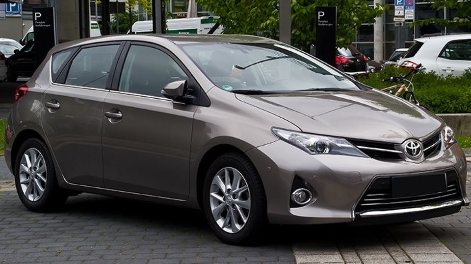El Toyota Auris 2015 es un compacto dinámico, confortable y eficiente