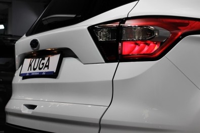 El nuevo Ford Kuga es más espacioso y la altura libre al suelo también  se elevó