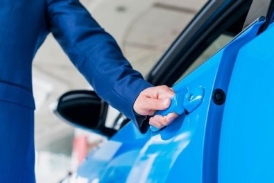 Comprar un coche km 0 aporta diversas ventajas, como el precio