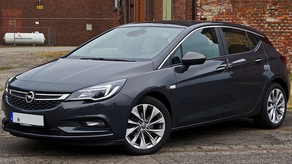 El Opel Astra 2017 es más espacioso en su interior y más ágil en curvas