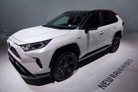 El diseño del Toyota Rav 4 y sus 5 acabados disponibles