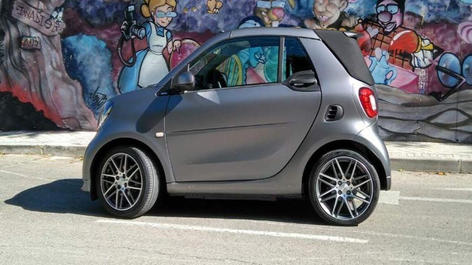 El Smart Fortwo 2014 ofrece mecánicas eficientes y de bajo consumo