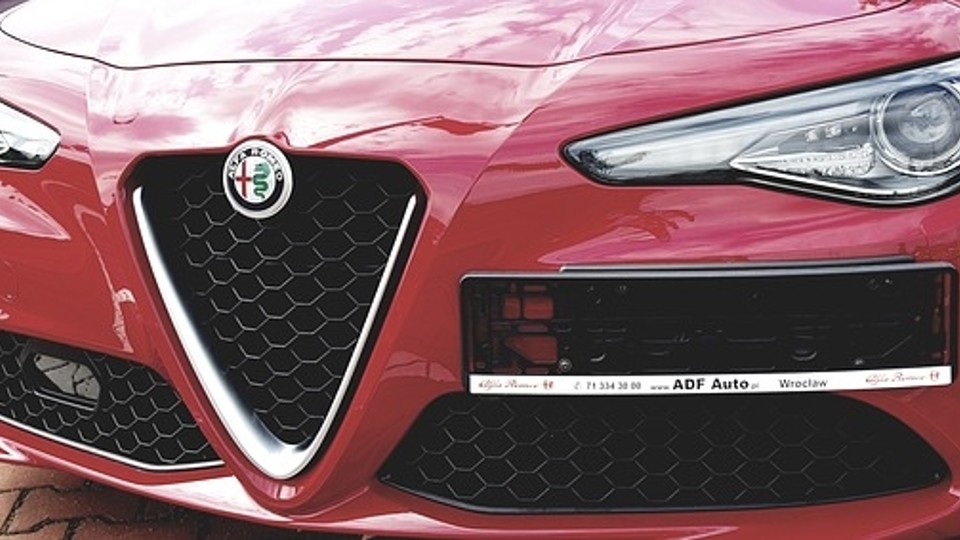 El Alfa Romeo Stelvio se comenzó a comercializar en el año 2016