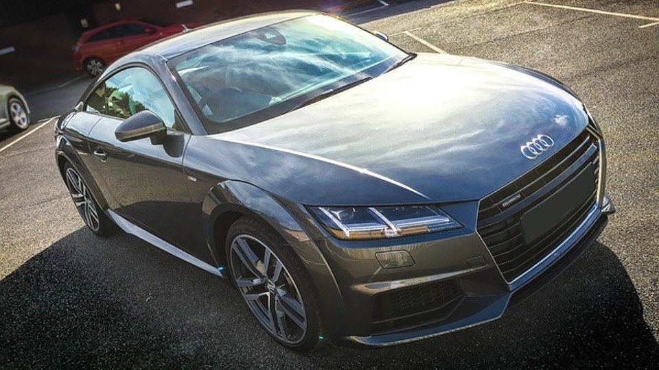 A finales de 2018, el Audi TT recibió una actualización para mejorar el  diseño, las prestaciones y la mecánica