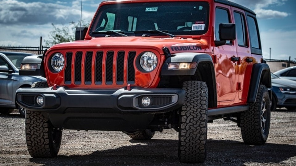 El Jeep Wrangler se puede adquirir en carrocería de tres o cinco puertas