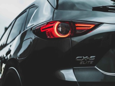 El Mazda CX-5 se puede equipar con tracción delantera o total