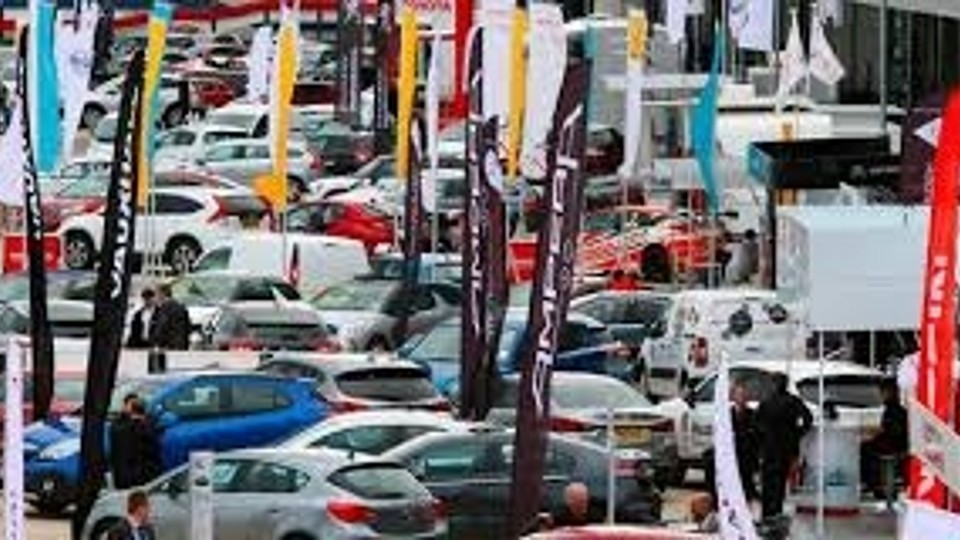 Vehículos de ocasión, su precio medio puede variar hasta en 4.000 euros 