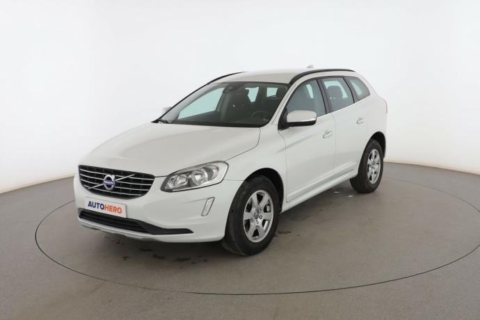 VOLVO XC60 2.0 D4 Momentum 2WD
