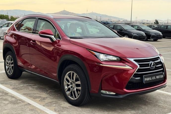 LEXUS NX 2.5 300h EXECUTIVE 4WD MUY CUIDADO!