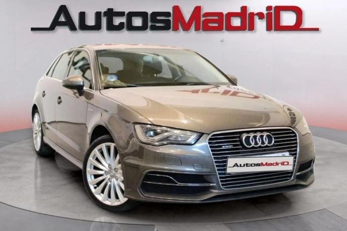 AUDI A3 Sportback 1.4 TFSI e-tron S tro Ambition