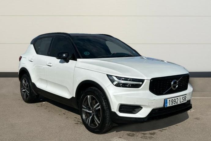 VOLVO XC40 1.5 T2 R-DESIGN AUTO 129 5P