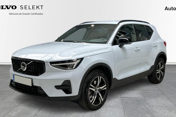 VOLVO XC40 XC40 Plus, B3 mild hybrid, Gasolina, Dark