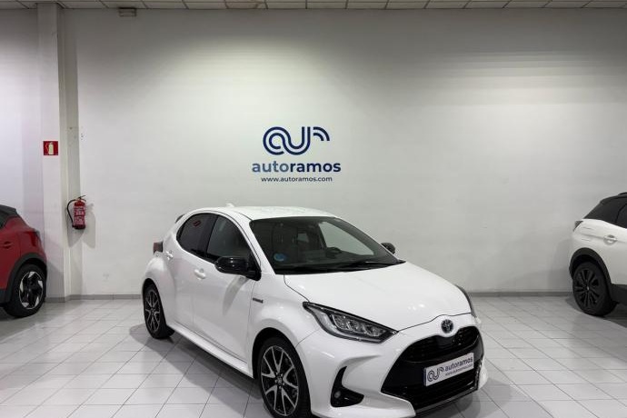 TOYOTA YARIS 1.5 120H Style