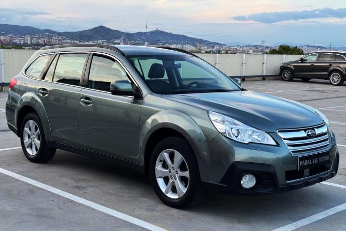 SUBARU OUTBACK 2.5i EXECUTIVE PLUS AWD AUTO. con TECHO SOLAR, CUERO...