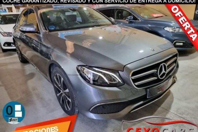 MERCEDES-BENZ E E 300 de Berlina