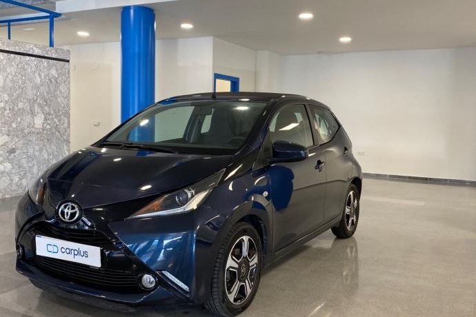 TOYOTA AYGO 1.0 70 x-sky