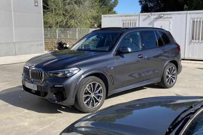 BMW X5 3.0I AUT.