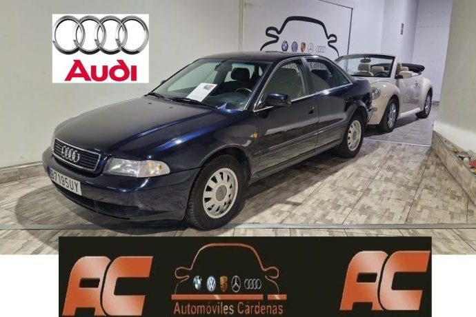 AUDI A4 2.4 V6 165CV BERLINA