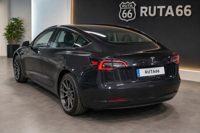 TESLA MODEL 3 Gran Autonomía 4WD 366 kW (498 CV)