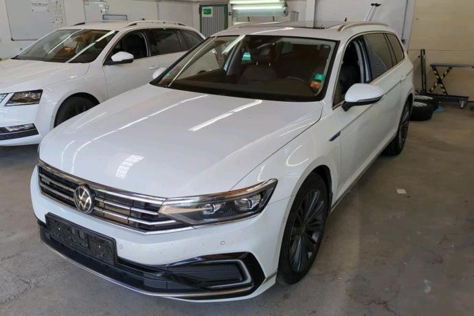 VOLKSWAGEN PASSAT Variant GTE 1.4 TSI e-Power 115kW + 85kW
