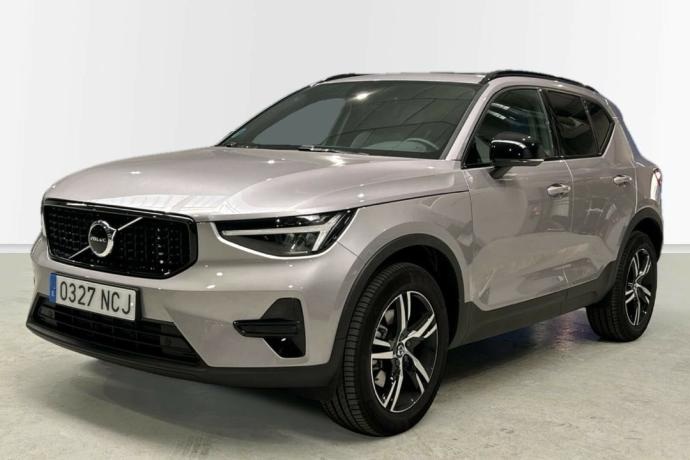 VOLVO XC40 2.0 B3 MHEV PLUS DARK DCT 5P