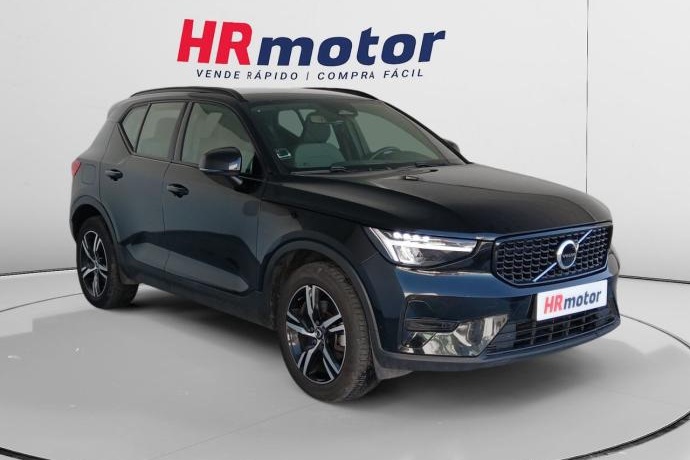 VOLVO XC40 Plus Dark