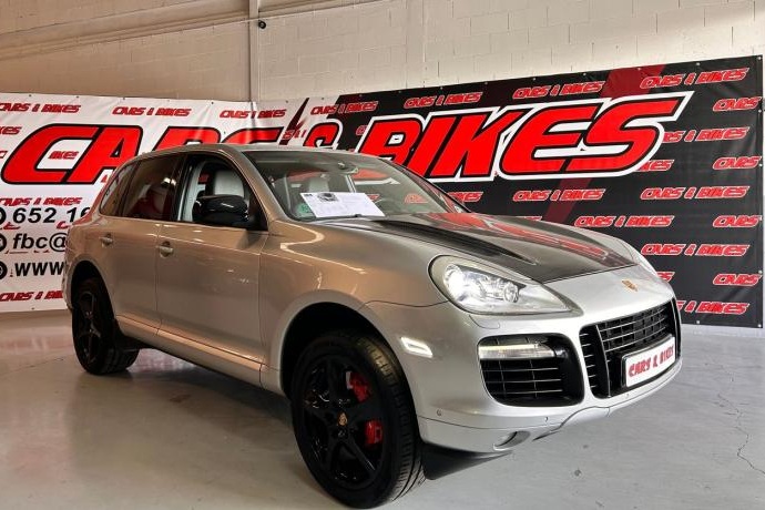 PORSCHE CAYENNE TURBO