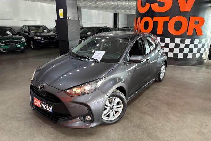 TOYOTA YARIS 1.5 120H Active Plus