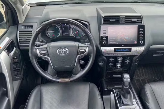 TOYOTA LAND CRUISER D-4D Limited Auto