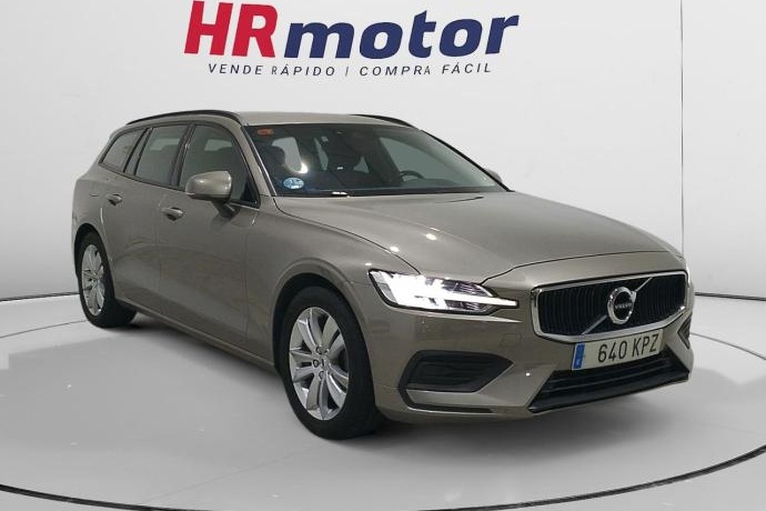 VOLVO V60 Momentum