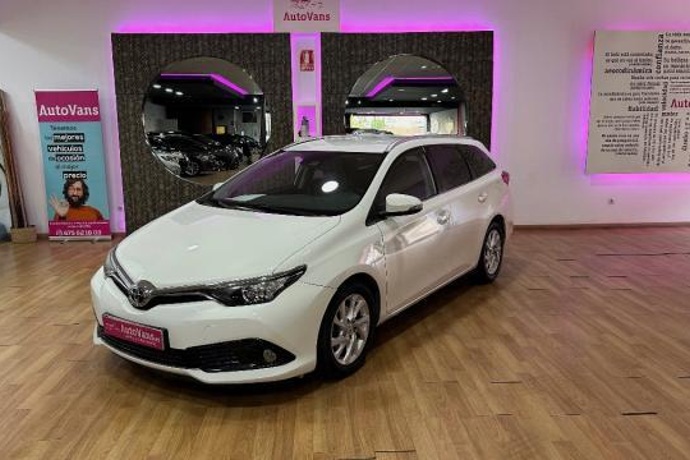TOYOTA AURIS Touring Sports 90D Active