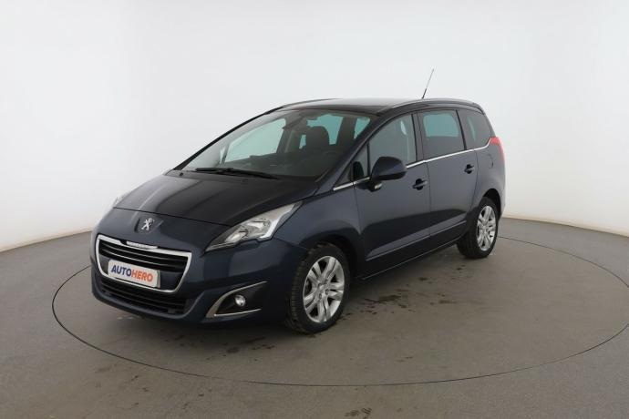PEUGEOT 5008 2.0 Blue-HDi Allure