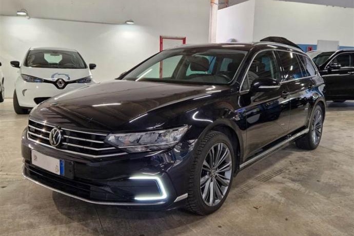VOLKSWAGEN PASSAT Variant GTE 1.4 TSI e-Power 115kW + 85kW