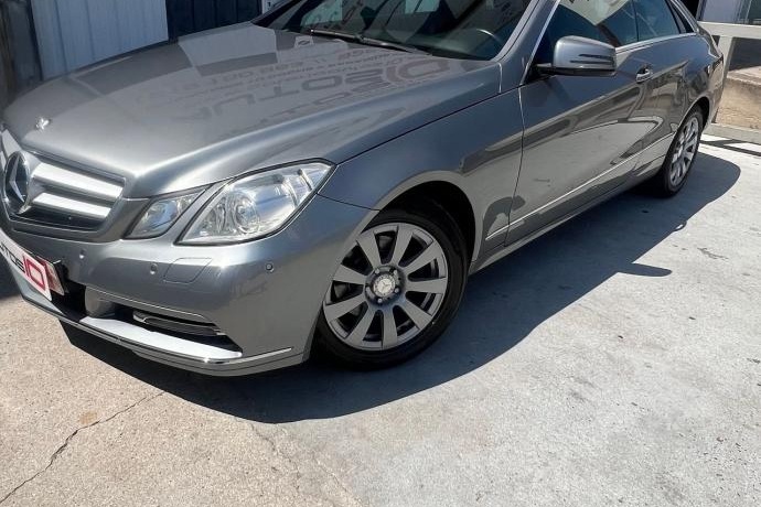 MERCEDES-BENZ E 220CDI