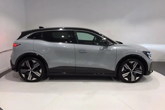 RENAULT MEGANE E-Tech Iconic Super Charge