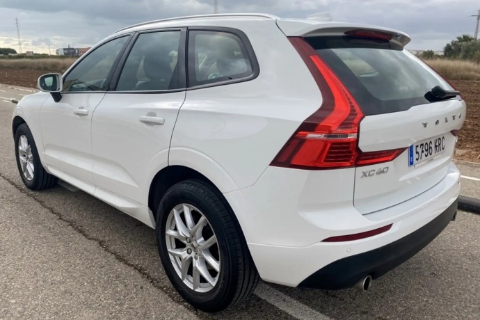 VOLVO XC60 D4 Momentum