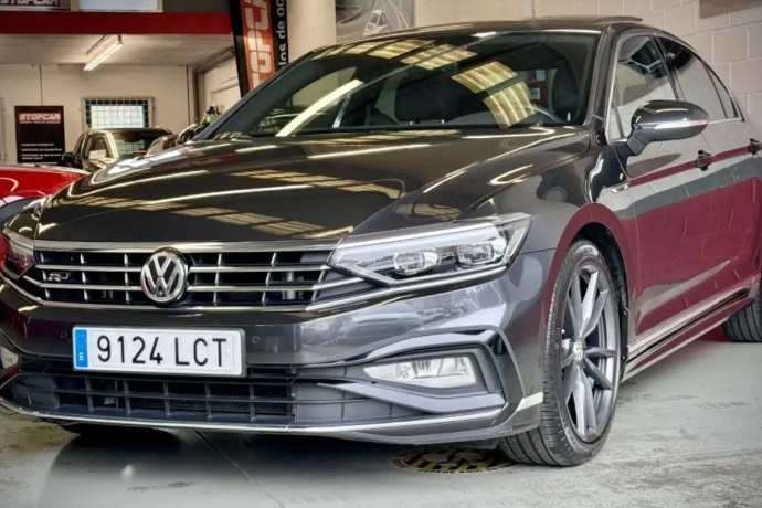 VOLKSWAGEN PASSAT 2.0TDI R-Line DSG7