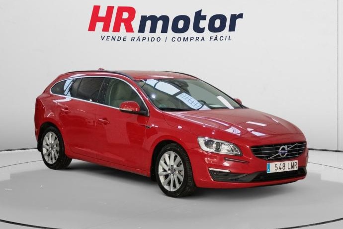 VOLVO V60 D4 MOMENTUM