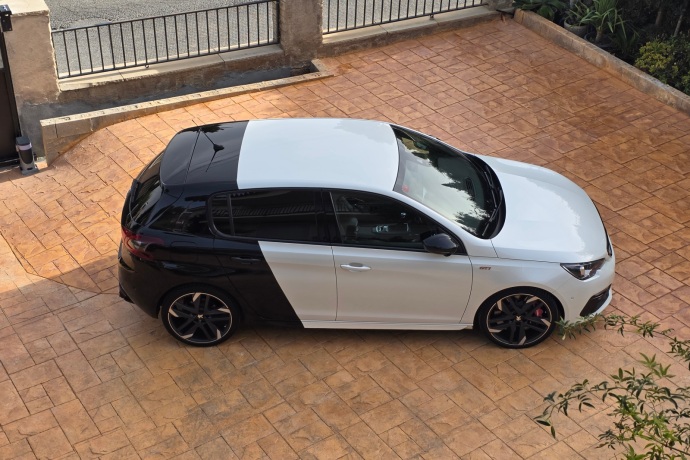 PEUGEOT 308 1.6 GTI by Peugeot Sport