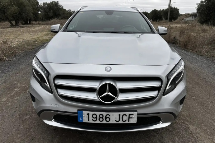 MERCEDES-BENZ GLA 220 CDI Urban 7G-DCT