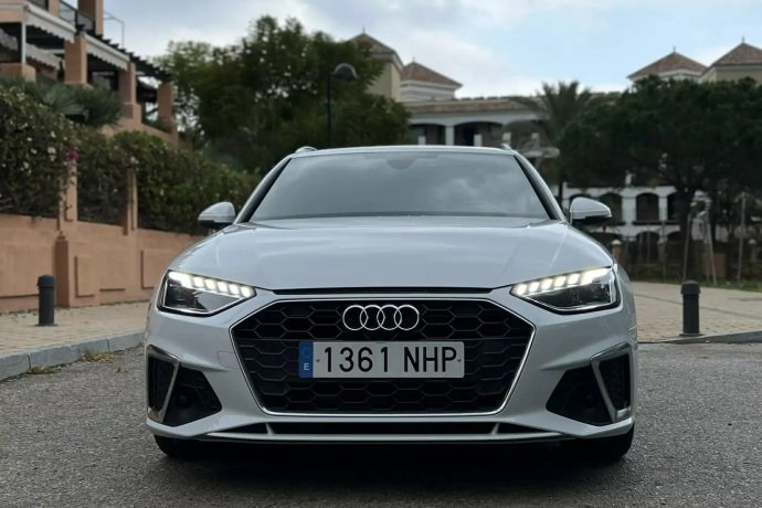 AUDI A4 Avant 40 TFSI S