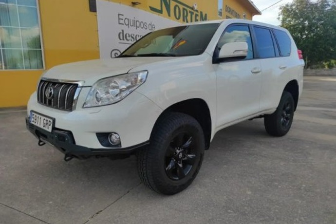 TOYOTA LAND CRUISER D-4D VX