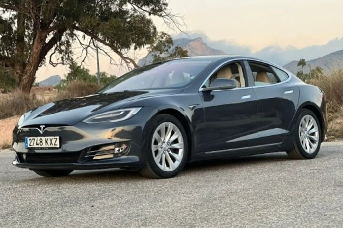 TESLA MODEL S Long Range AWD
