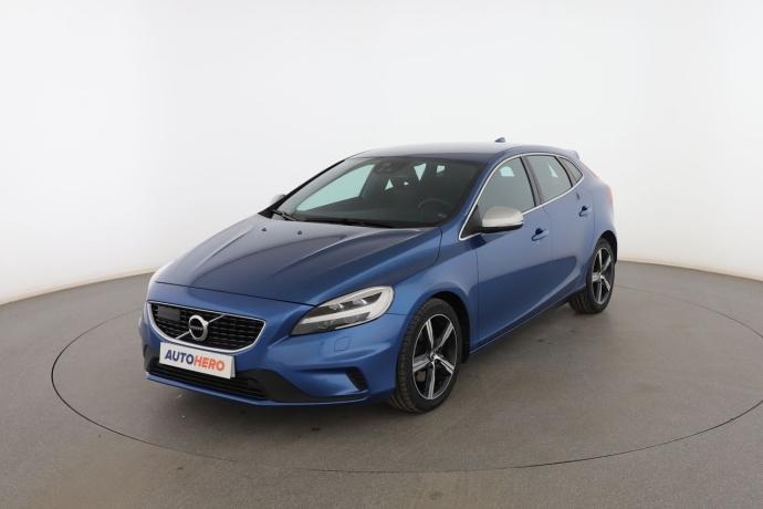VOLVO V40 2.0 T3 R-Design Momentum