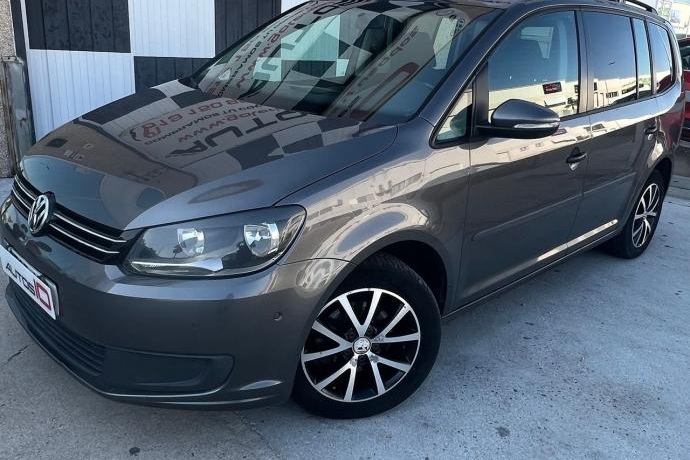 VOLKSWAGEN TOURAN 1.6 TDI 119gr. Advance Bmot Tech